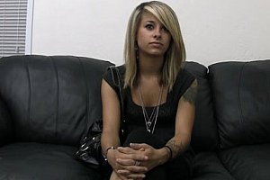 女王踩踏网站