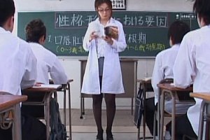 日本护士做爰大乳